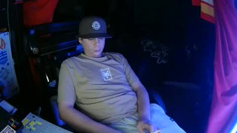 Snapshot of bowerboi1217 chatting on November 24, 2025, 12:49 pm Bowerboi1217 online show from November 24, 2025, 12:49 pm