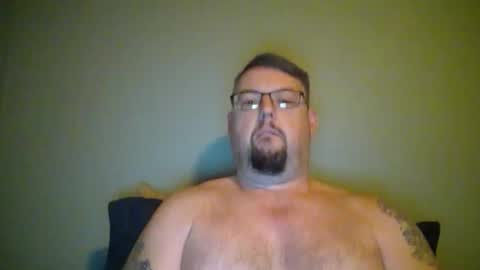 bowtieguy84 online show from April 8, 2026, 9:31 am