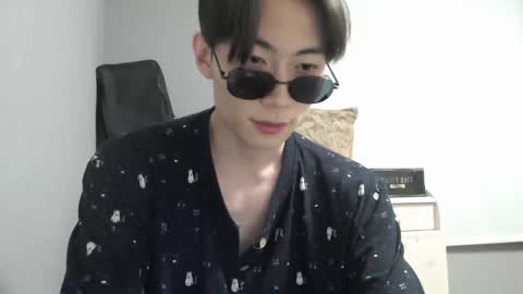 Snapshot of boxman556990 chatting on December 4, 2024, 6:28 pm boxman556990 online show from December 4, 2024, 6:28 pm