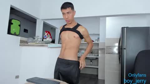 boy_jerry online show from December 19, 2024, 4:23 am