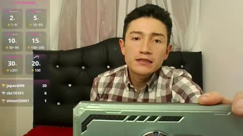boy_naughty18 online show from January 19, 2026, 3:54 am