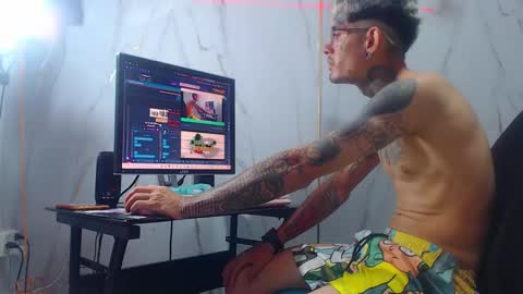 boy_tatto77 online show from March 13, 2026, 7:09 pm