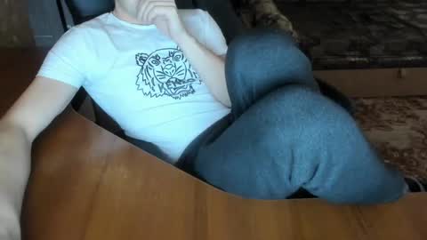 BoyApollon online show from December 6, 2024, 9:32 am