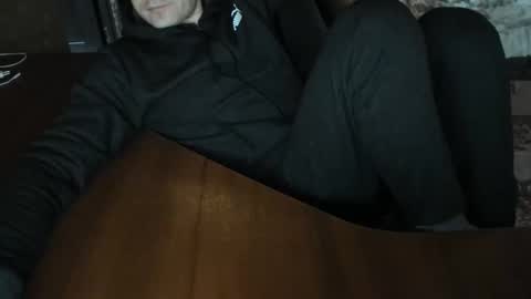 BoyApollon online show from December 4, 2025, 7:06 am