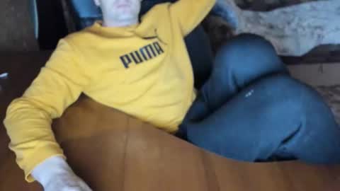 BoyApollon online show from December 18, 2025, 8:09 am