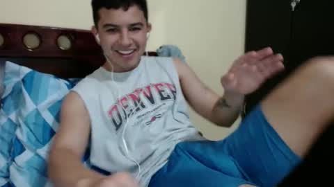 Snapshot of boyfit2023 chatting on December 13, 2024, 7:43 pm boyfit2023 online show from December 13, 2024, 7:43 pm