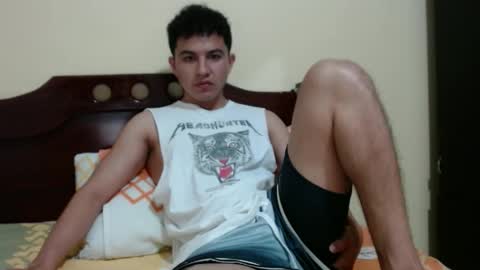 Snapshot of boyfit2023 chatting on February 8, 2025, 2:26 am boyfit2023 online show from February 8, 2025, 2:26 am