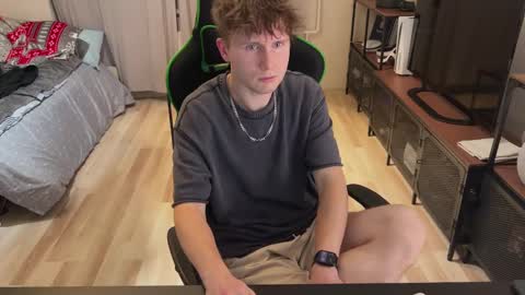 Snapshot of boykik chatting on January 18, 2025, 10:49 pm Eddie online show from January 18, 2025, 10:49 pm