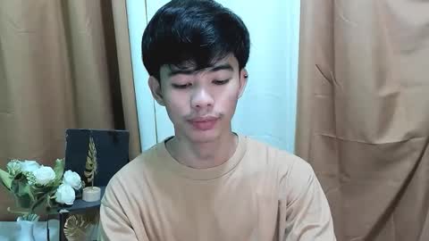 HI IM JAMES DONT FORGET GIVE ME THUMBS UP AND JOIN TO MY FANCLUB online show from November 2, 2025, 4:42 pm