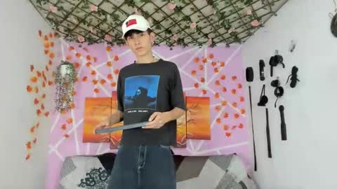 Snapshot of boys4hot_777 chatting on February 28, 2025, 1:37 am boys4hot_777 online show from February 28, 2025, 1:37 am