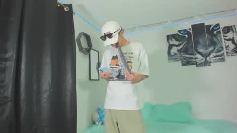 Snapshot of boys4hot_777 chatting on March 1, 2025, 1:43 am boys4hot_777 online show from March 1, 2025, 1:43 am