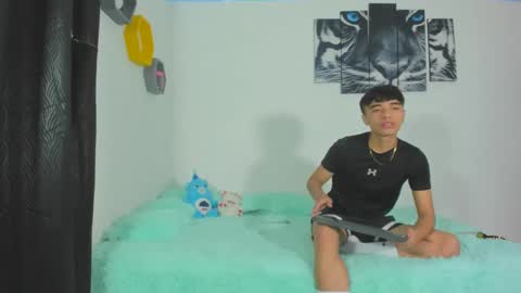 Snapshot of boys4hot_777 chatting on March 4, 2025, 3:37 pm boys4hot_777 online show from March 4, 2025, 3:37 pm