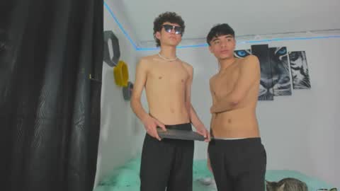 Snapshot of boys4hot_777 chatting on March 4, 2025, 6:39 pm boys4hot_777 online show from March 4, 2025, 6:39 pm