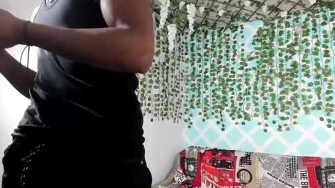 Snapshot of boys4hot_777 chatting on March 6, 2025, 1:05 am boys4hot_777 online show from March 6, 2025, 1:05 am