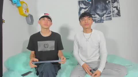 Snapshot of boys4hot_777 chatting on March 6, 2025, 3:56 pm boys4hot_777 online show from March 6, 2025, 3:56 pm