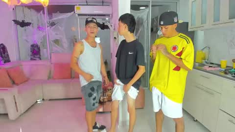 Snapshot of boysdeluxemilitary chatting on October 3, 2025, 5:59 am JHON ARES AND NEID online show from October 3, 2025, 5:59 am