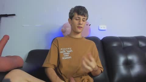 Snapshot of boysweet_boys chatting on January 7, 2025, 7:49 pm Paul and Max online show from January 7, 2025, 7:49 pm