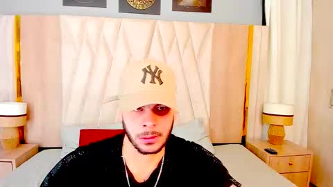 Mateo online show from November 4, 2025, 2:54 am