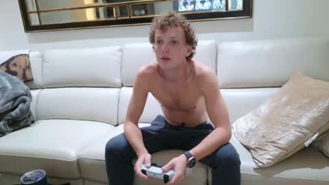 Boyyhb online show from November 11, 2025, 6:19 pm