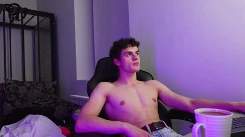 BRAD HOLLOWAY online show from November 13, 2025, 7:13 pm