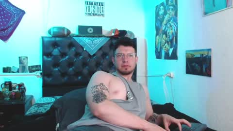 brad hot boy online show from January 10, 2025, 4:20 pm