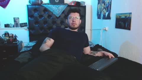 brad hot boy online show from March 12, 2025, 4:13 pm