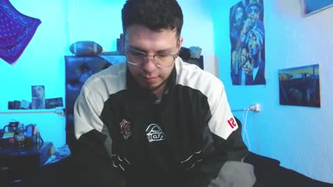 brad hot boy online show from September 25, 2025, 2:26 am