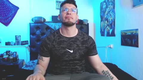 brad hot boy online show from October 12, 2025, 5:56 pm