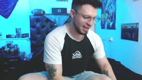 brad hot boy online show from October 18, 2025, 11:16 pm