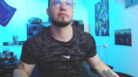 brad hot boy online show from February 4, 2026, 4:02 pm