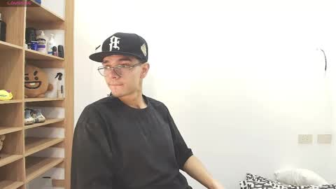 Snapshot of brad_lee_ chatting on June 8, 2026, 1:28 am brad_lee_ online show from June 8, 2026, 1:28 am