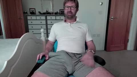 bradley77777 online show from January 24, 2025, 11:48 am