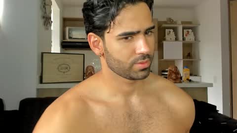 bradleymartin7 online show from February 21, 2025, 9:54 pm