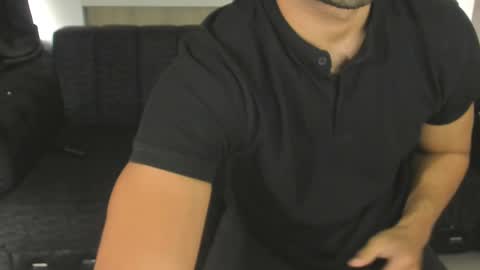 bradleymartin7 online show from March 2, 2025, 9:32 pm