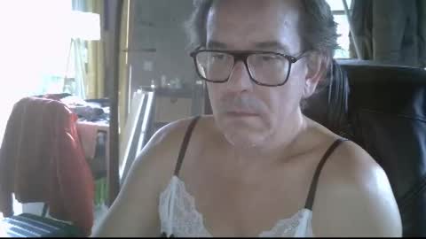 bradysboy online show from December 15, 2025, 11:36 am