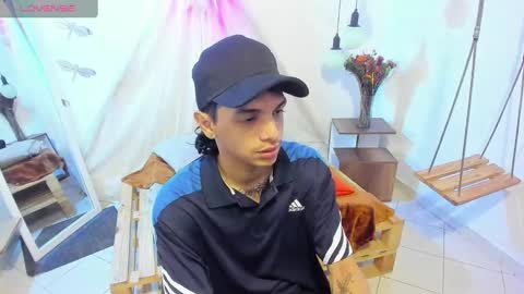 Snapshot of brand_hades chatting on December 2, 2024, 5:37 pm B R A N D online show from December 2, 2024, 5:37 pm