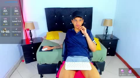 Snapshot of brand_hades chatting on December 3, 2024, 9:01 pm B R A N D online show from December 3, 2024, 9:01 pm