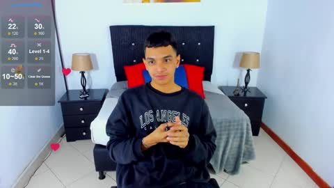 Snapshot of brand_hades chatting on December 21, 2024, 6:44 pm B R A N D online show from December 21, 2024, 6:44 pm