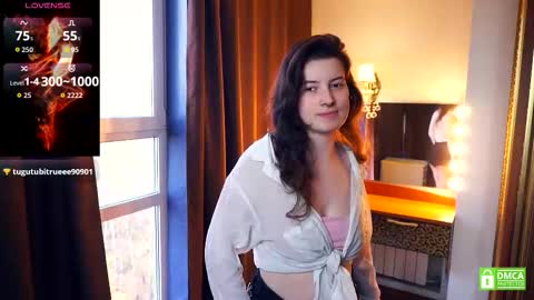Snapshot of brandikenady chatting on October 27, 2025, 5:11 am Hild online show from October 27, 2025, 5:11 am