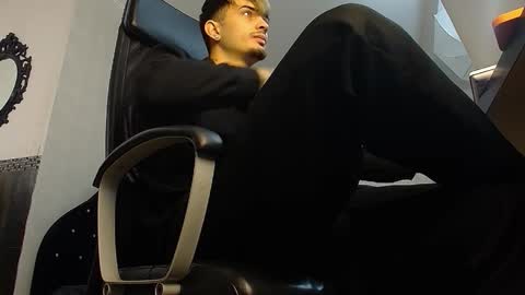 BrandonTateX online show from December 4, 2025, 10:24 am