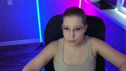 Belle  online show from February 24, 2025, 5:11 am