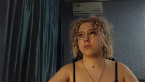 Belle  online show from April 9, 2026, 3:17 pm