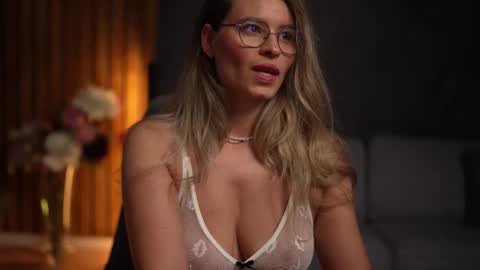 Alex online show from October 13, 2025, 4:12 am