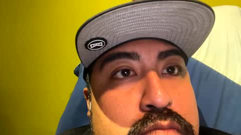 Snapshot of bravo323 chatting on December 8, 2024, 12:40 am bravo323 online show from December 8, 2024, 12:40 am