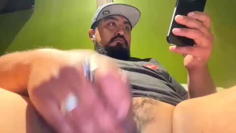 Snapshot of bravo323 chatting on February 14, 2025, 6:40 pm bravo323 online show from February 14, 2025, 6:40 pm