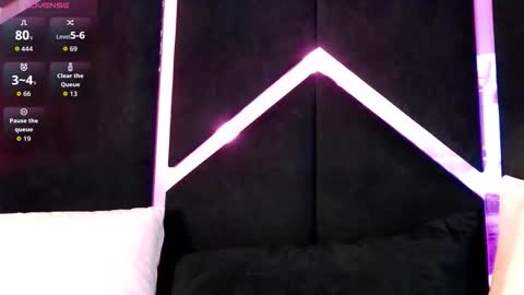 Zeline online show from December 15, 2025, 6:01 pm