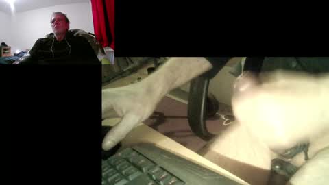 Snapshot of bremer64 chatting on December 9, 2024, 8:33 pm bremer64 online show from December 9, 2024, 8:33 pm