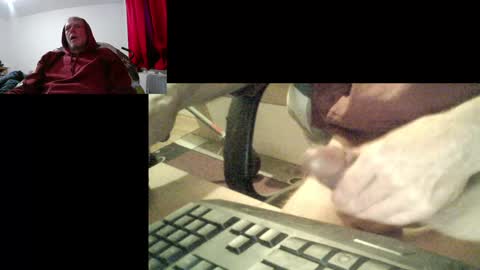 Snapshot of bremer64 chatting on January 12, 2025, 11:07 am bremer64 online show from January 12, 2025, 11:07 am