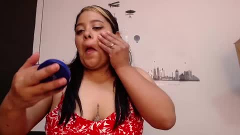 Snapshot of brenda_maz chatting on January 13, 2025, 12:45 pm Brenda  online show from January 13, 2025, 12:45 pm