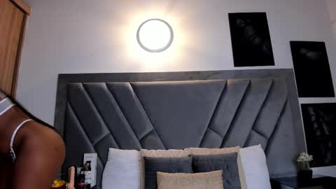 Brenda online show from November 24, 2025, 9:25 pm